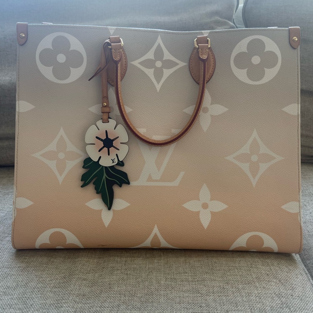 Authentic Louis Vuitton Onthego Tote